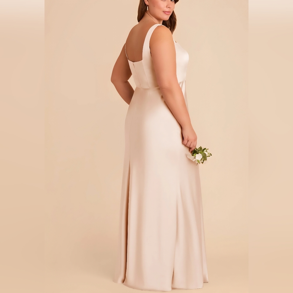 Birdie grey Elegant Square-Neck Satin Gown in Gold Color Size XXL NWT. - Picture 2 of 11